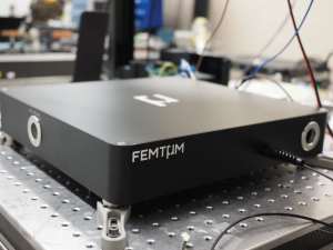 Femtum Amp 2800可放大2.8um左右飛秒到連續波信號，增益係數10-20dB。